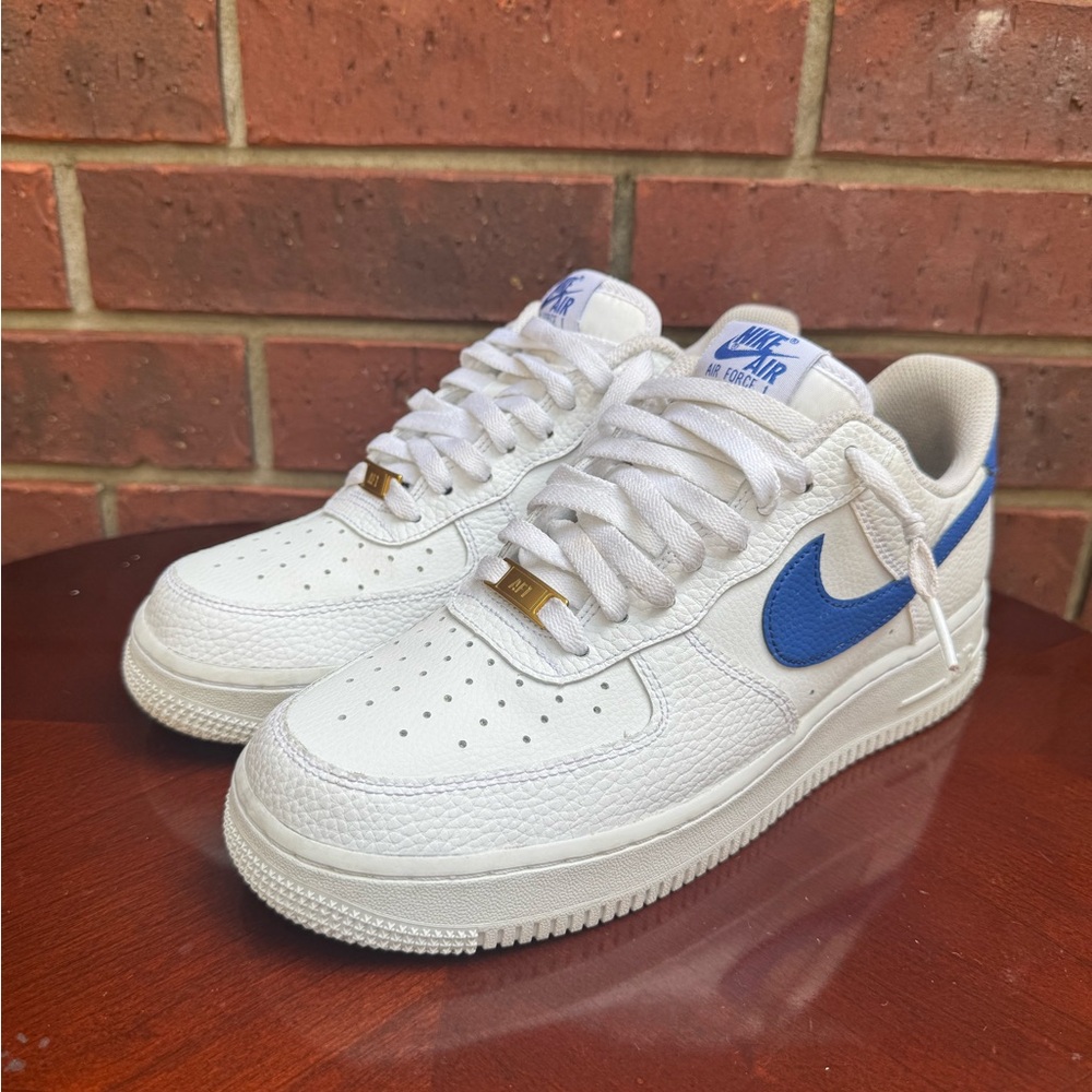 Nike White and Blue Sneakers Classic Design